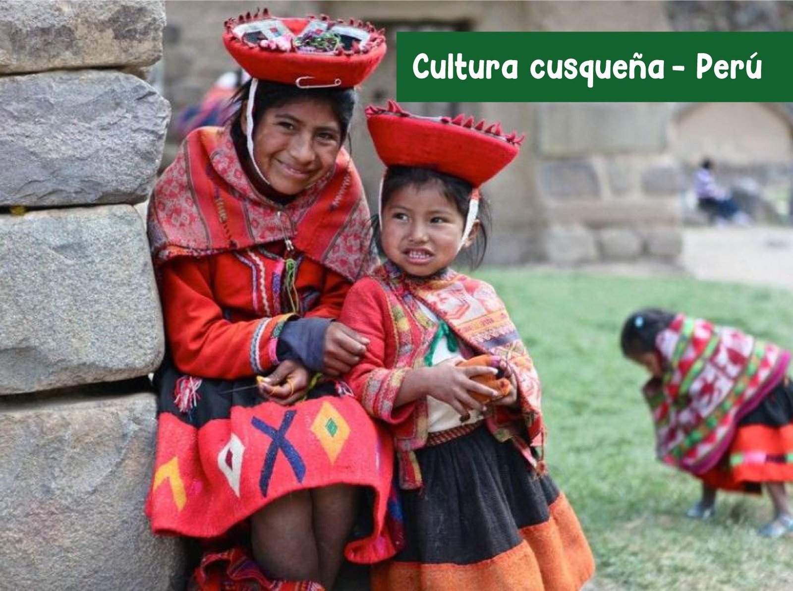 Cultura Cusqueña con vestimenta tipica de Lares